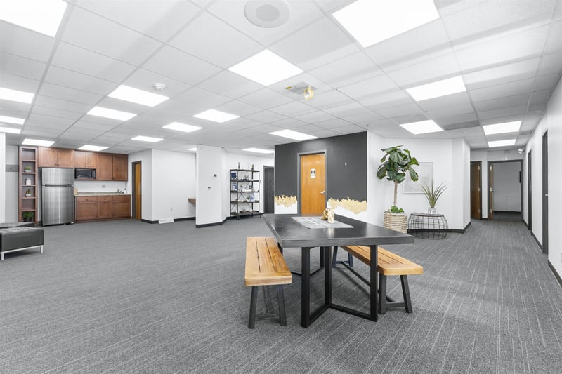 277 9th St, De Pere, WI 54115