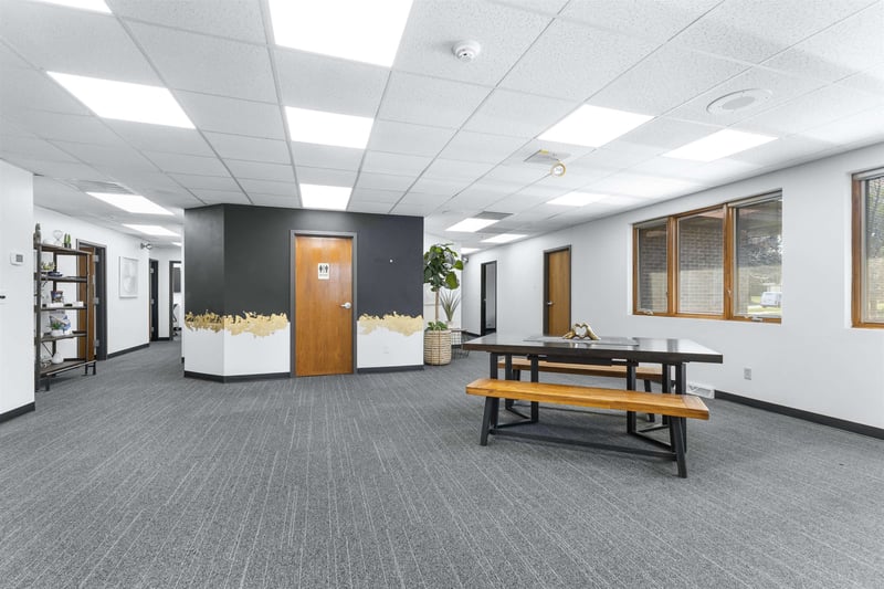 277 9th St, De Pere, WI 54115