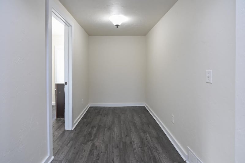 525 School Ave, Oshkosh, WI 54901