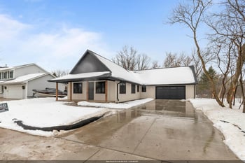 2849 Ruschfield Dr, Oshkosh, WI 54904