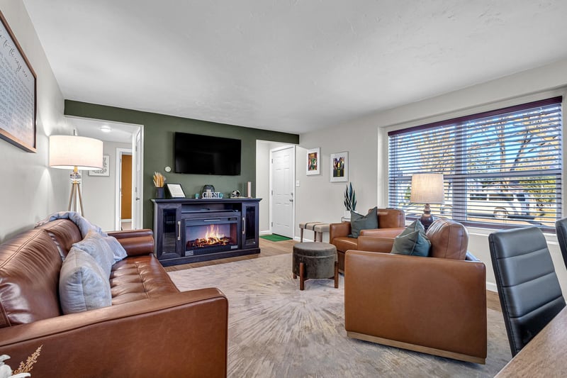 1744 13th Ave, Green Bay, WI 54304-3717