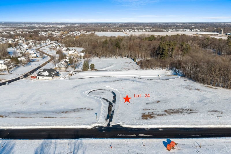 5005 Half Crown Ct #24, De Pere, WI 54115