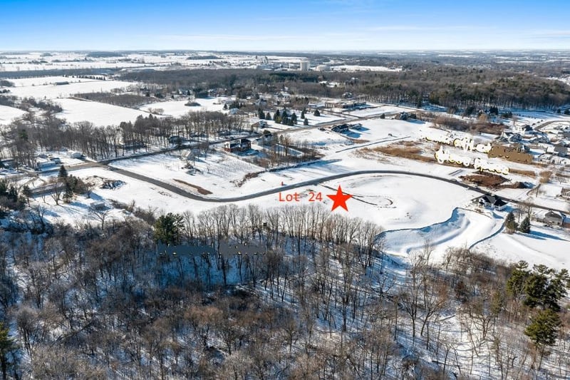 5005 Half Crown Ct #24, De Pere, WI 54115