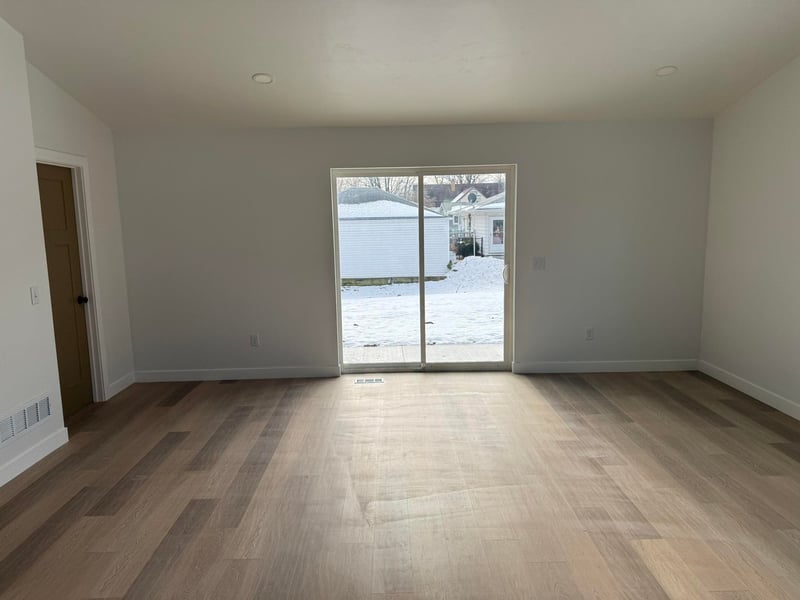 1109 Murdock Ave, Oshkosh, WI 54901