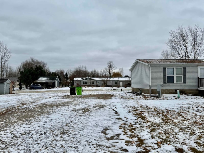 5075 Shamrock Way, Little Suamico, WI 54141