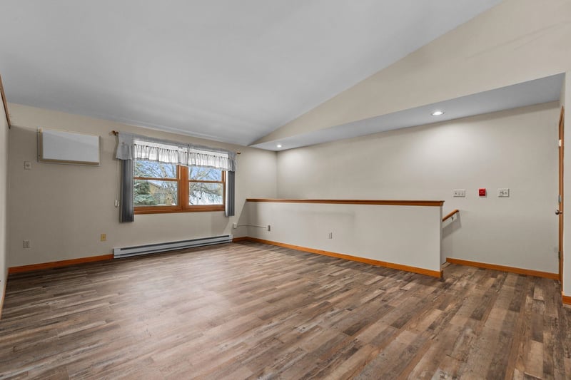 921 Babcock St #11, Neenah, WI 54956