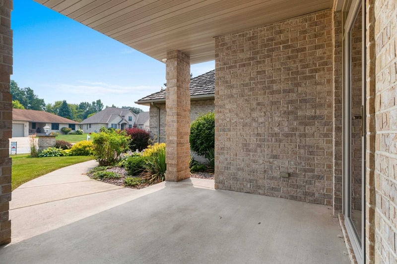 3399 Sonata Dr, Green Bay, WI 54311