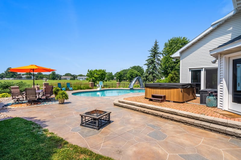 124 Shelley Ln, De Pere, WI 54115-3752