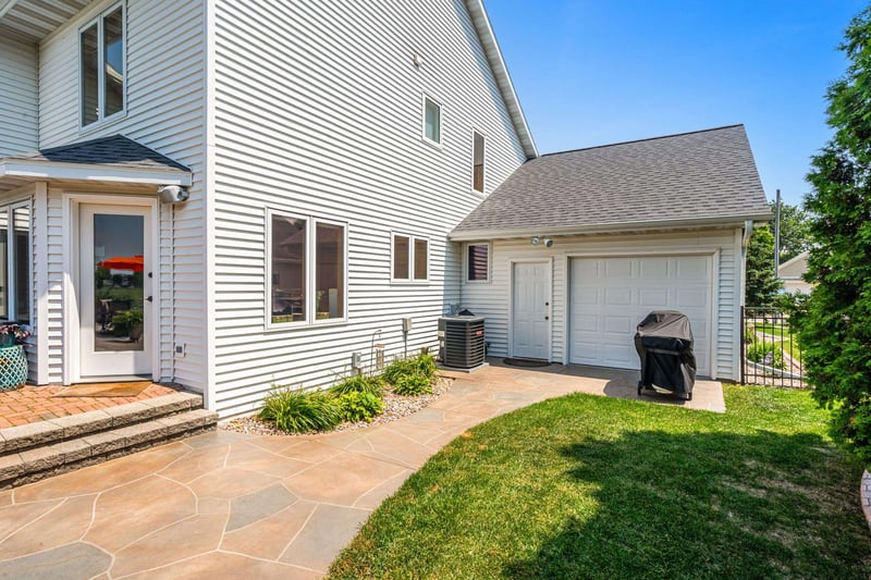 124 Shelley Ln, De Pere, WI 54115-3752