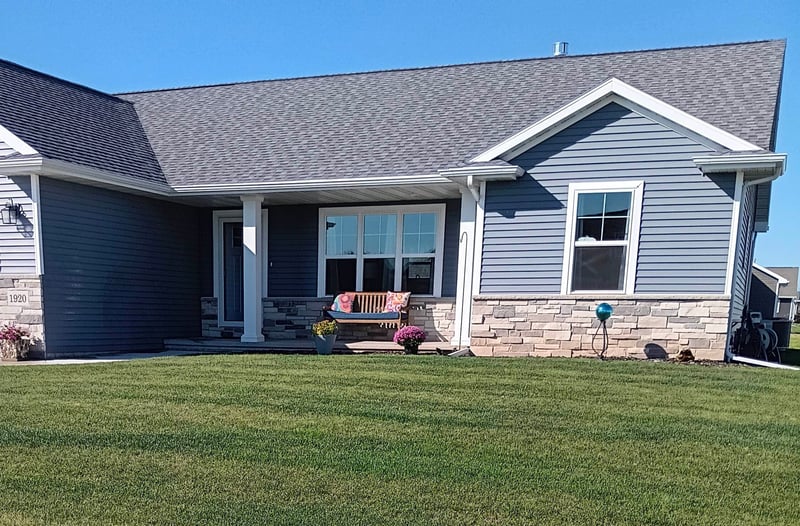 1920 White Dove Ln, Kaukauna, WI 54130