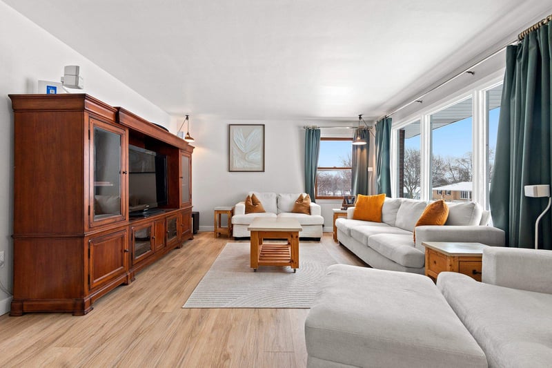 960 Watermolen Ave, Green Bay, WI 54304