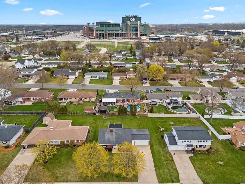 960 Watermolen Ave, Green Bay, WI 54304