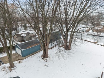 958 Cozy Ln, Oshkosh, WI 54901