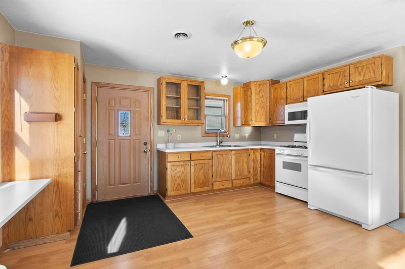 11690 State Hwy 32, Suring, WI 54174