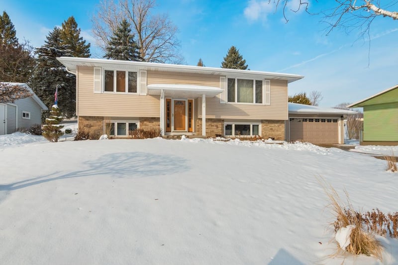 250 Michelle Ct, Green Bay, WI 54302-4926