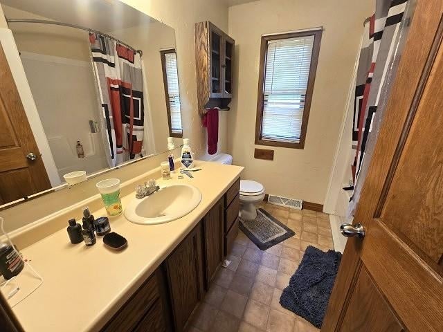 214 Pearl Ave, Shawano, WI 54166-0000