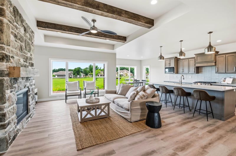 2712 Creekwood Cir, Green Bay, WI 54311