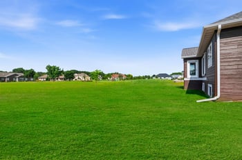 2712 Creekwood Cir, Green Bay, WI 54311