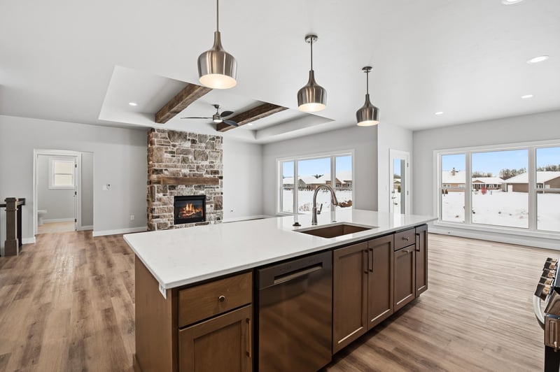 2712 Creekwood Cir, Green Bay, WI 54311