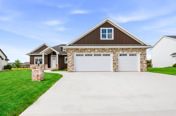 2712 Creekwood Cir, Green Bay, WI 54311