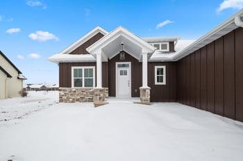 2712 Creekwood Cir, Green Bay, WI 54311