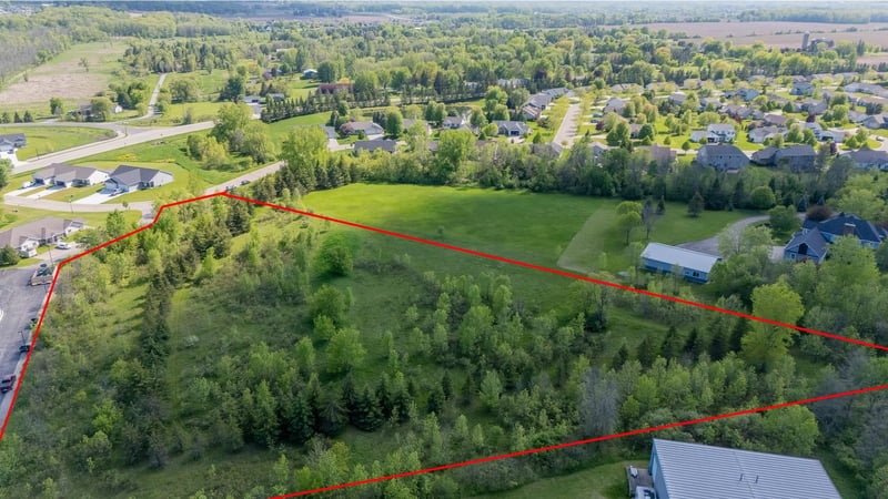 Fox Hollow Ln #2, Greenville, WI 54942-5494