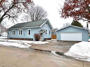 1119 Bent Ave, Oshkosh, WI 54901-2817