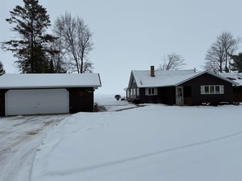N6120 Cattau Beach Ct, Shawano, WI 54166