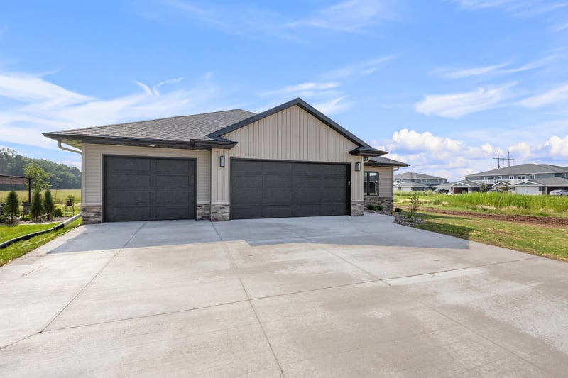 726 Tambour Ct, De Pere, WI 54115