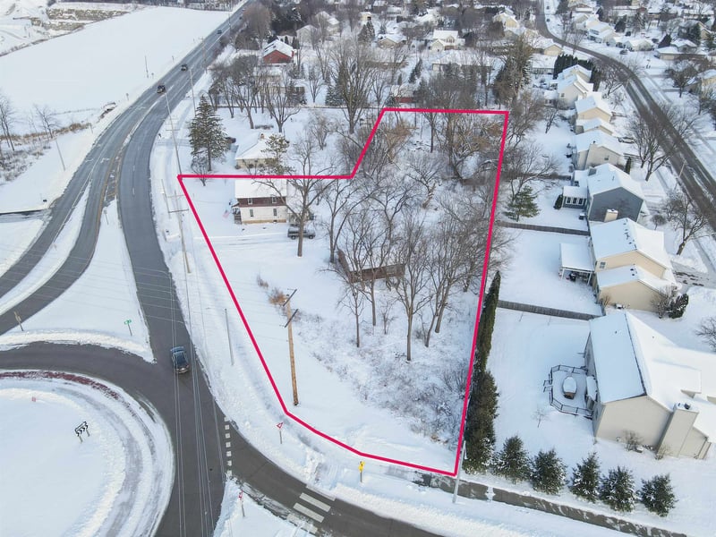 1290 Winneconne Ave, Neenah, WI 54956