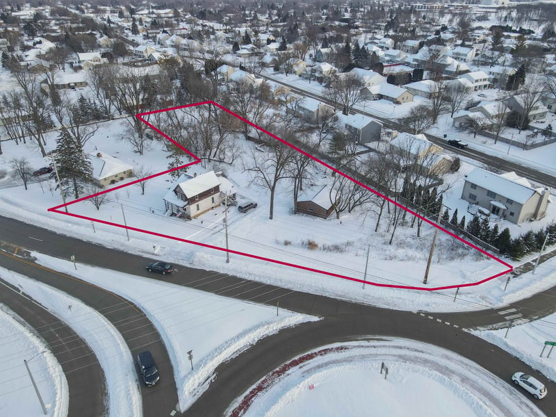 1290 Winneconne Ave, Neenah, WI 54956