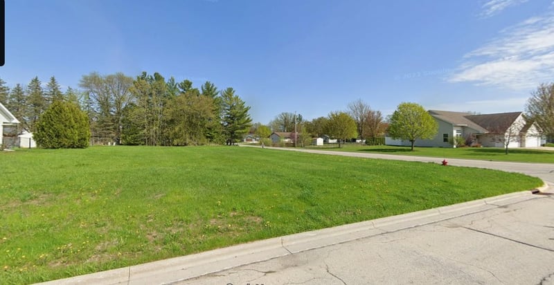 332 Rosemary Dr #1, Pulaski, WI 54162