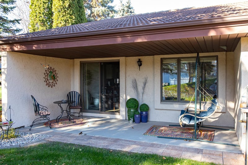 8 Fiesta Ct #E, Appleton, WI 54911