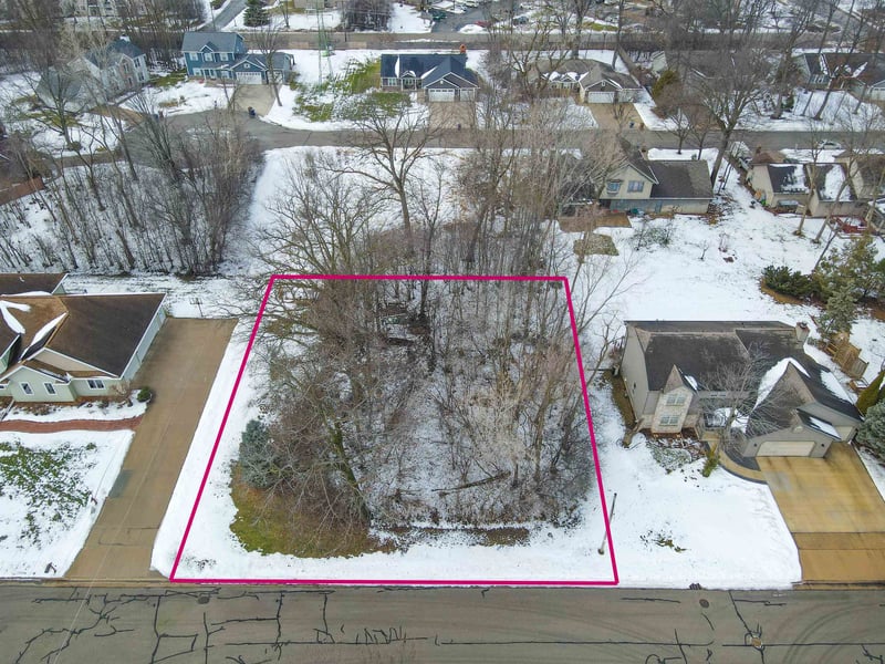 1786 Emerald Ct #28, Menasha, WI 54952