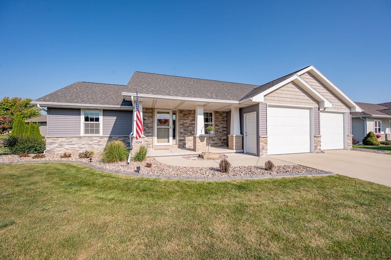 1924 Andraya Ln, De Pere, WI 54115