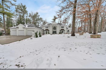 120 Stonebridge Ct, Green Bay, WI 54313-4704