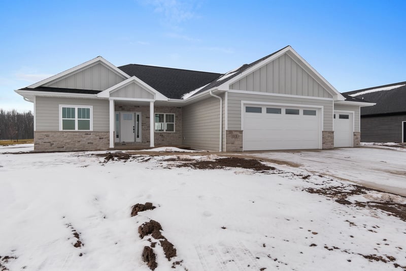 113 Beckerae Ct, Wrightstown, WI 54180