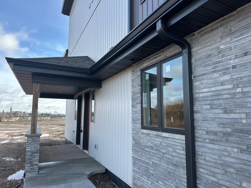 385 Satori Trl, Kimberly, WI 54136