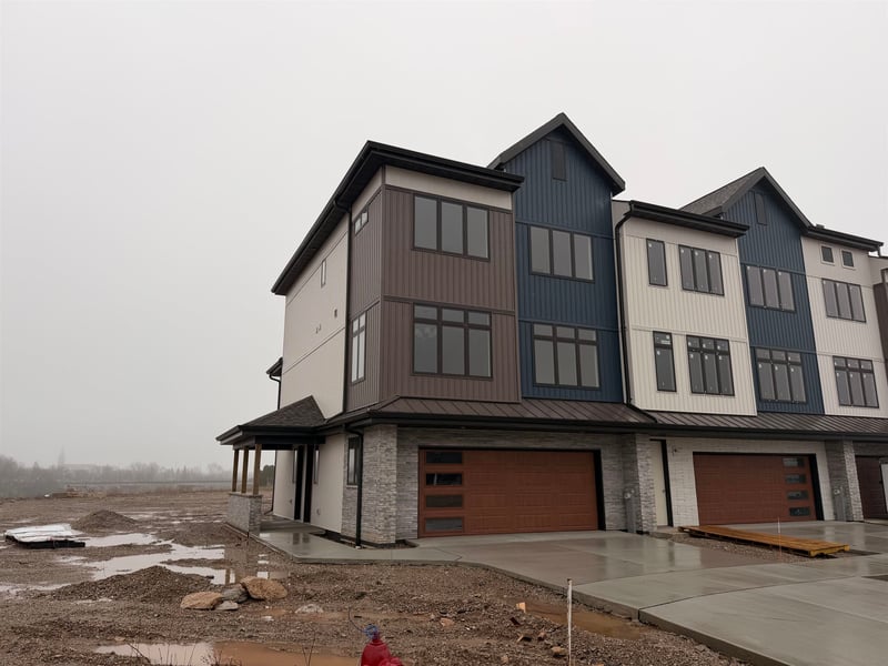 385 Satori Trl, Kimberly, WI 54136