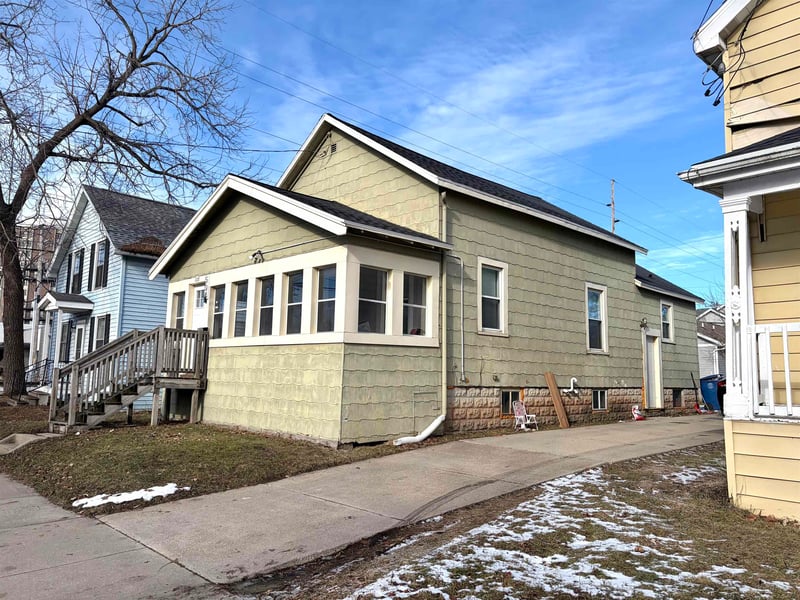 504 Ceape Ave, Oshkosh, WI 54901-5209