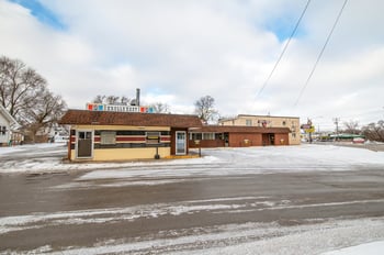1658 Main St, Green Bay, WI 54302-2629