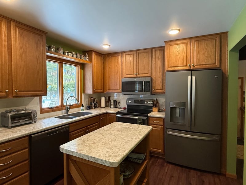 205 Alpine Dr, Shawano, WI 54166-2038