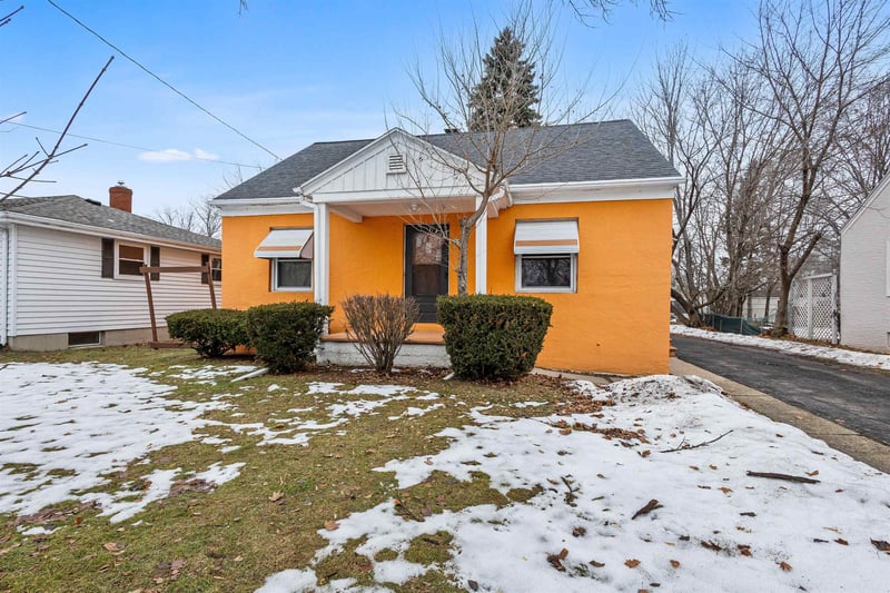 1463 Eastman Ave, Green Bay, WI 54302-1945