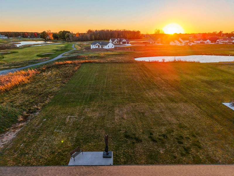 302 Kerrigan Dr, Wrightstown, WI 54180
