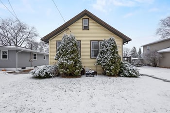 2206 Ashland St, Oshkosh, WI 54901