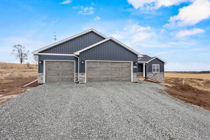W225 Sunset View Cir, Kaukauna, WI 54130