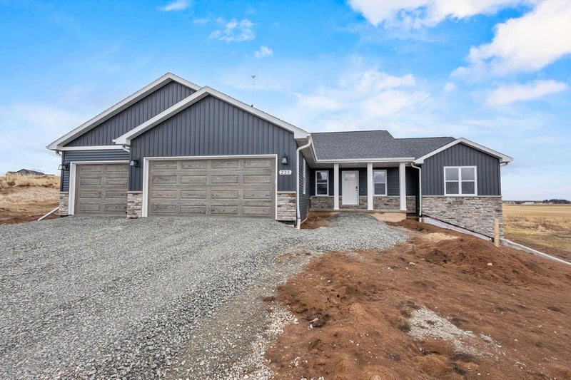 W225 Sunset View Cir, Kaukauna, WI 54130