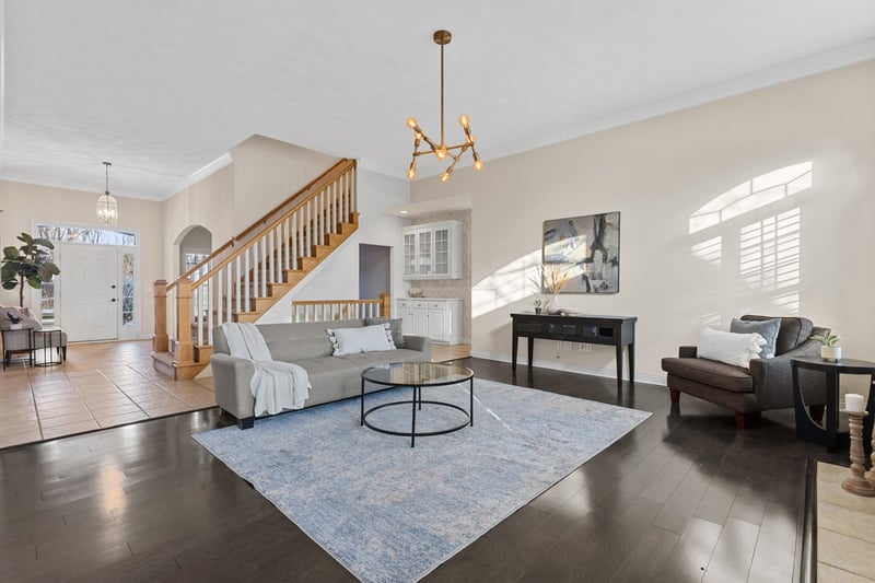 825 Yorkshire Rd, Neenah, WI 54956
