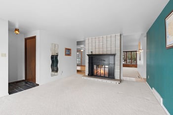 1313 Sorrento Dr, Green Bay, WI 54304-1433