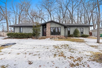 1313 Sorrento Dr, Green Bay, WI 54304-1433